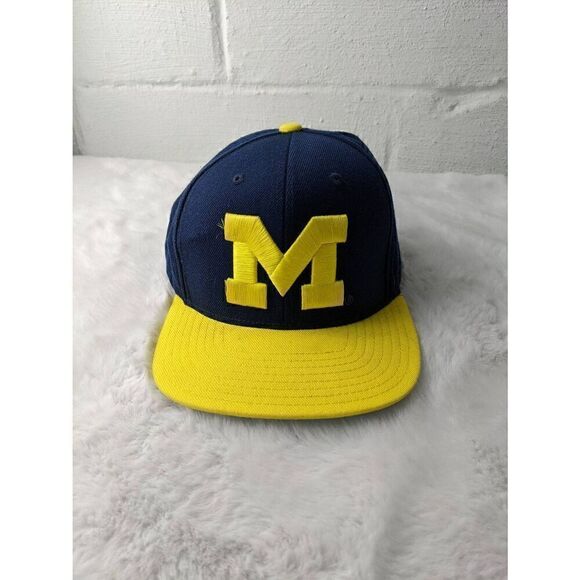 Michigan Wolverines One size ‎ Cap Fitted Yellow Adidas Climate Embroidered Hat - Picture 1 of 8